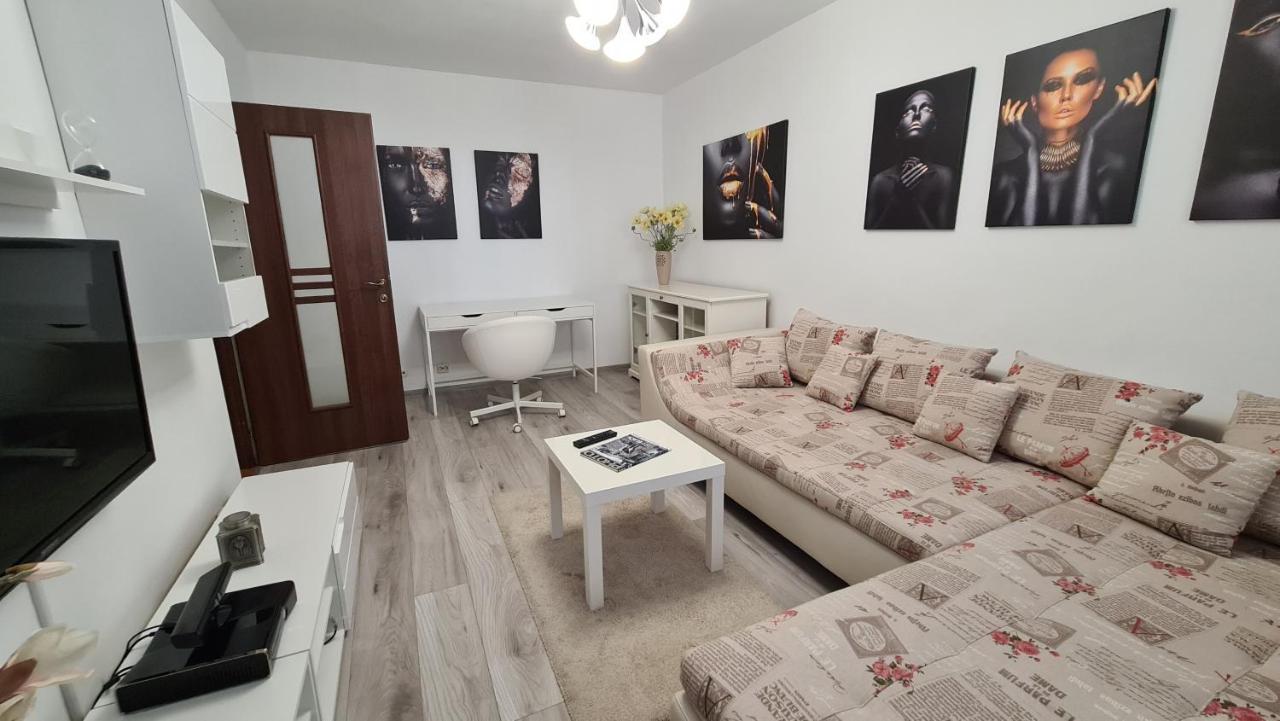 White Glamour Buzău Exteriör bild